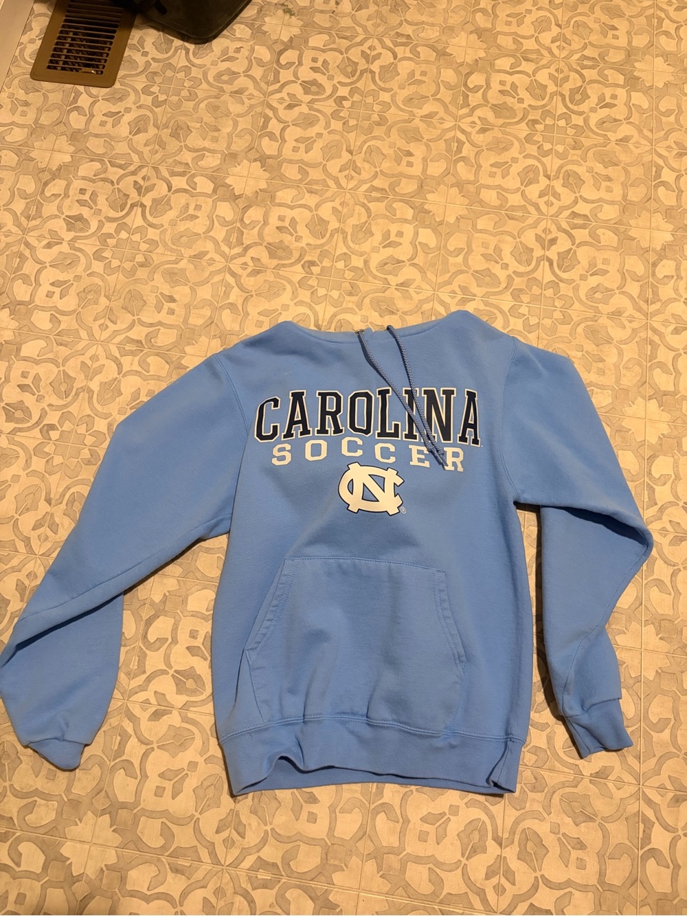 unc soccer hoodie xs